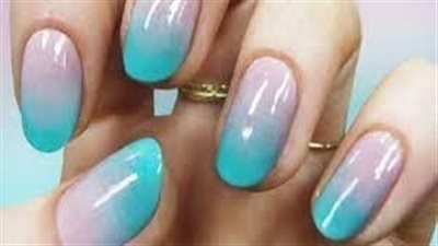 المناكير: لمسة جمالية تُضفي سحرًا على أظافركِ وتُكمل إطلالتكِ.
